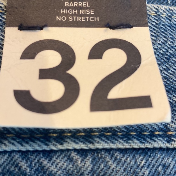 NWT! GAP jeans - Picture 4 of 6